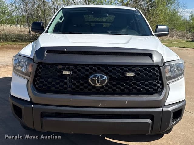 Image of Toyota Tundra equipment image 1