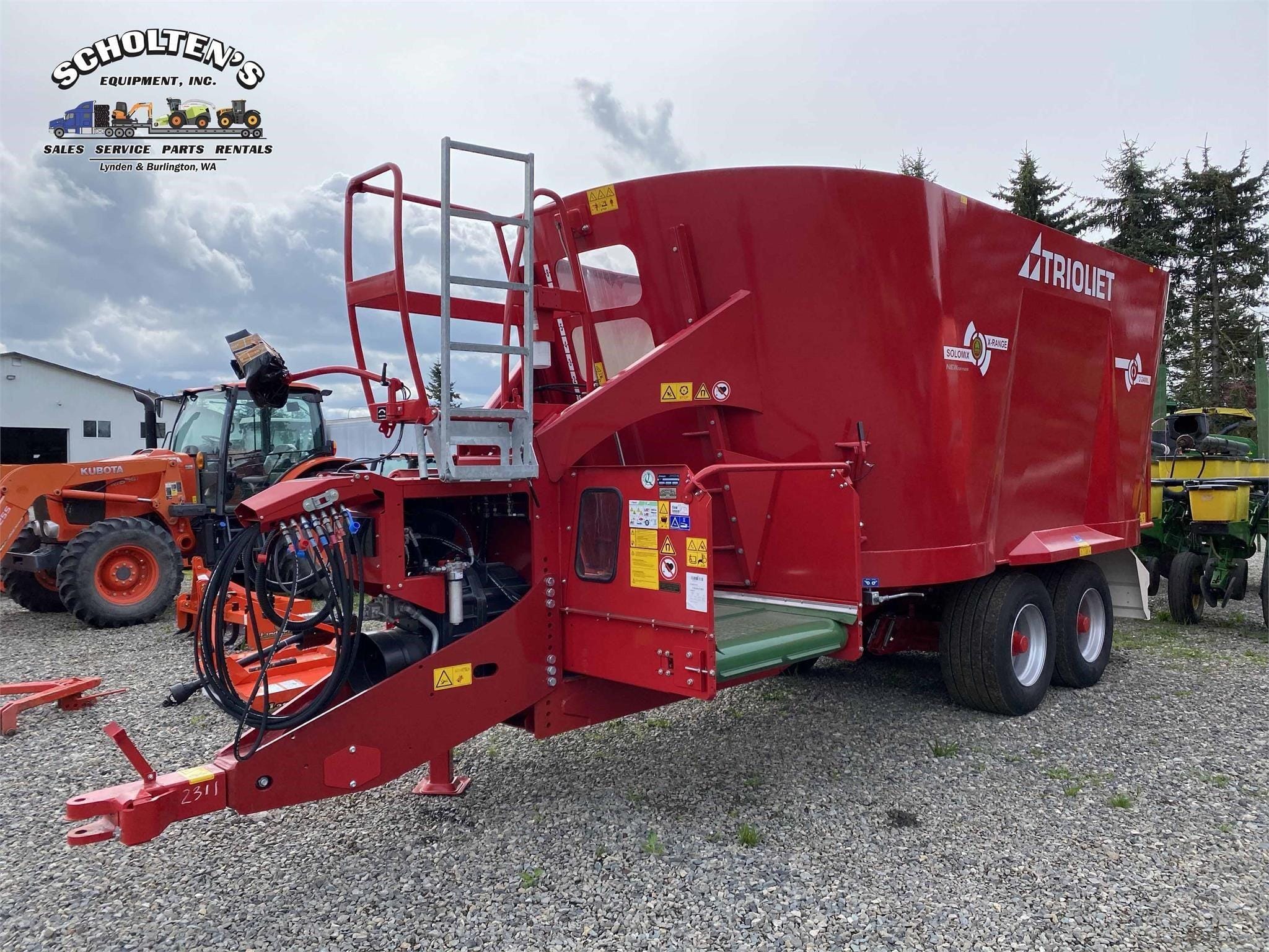 2021 Trioliet SoloMix 2-2400L VLX-B-T Equipment Image0