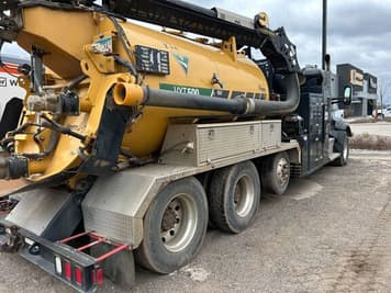 Main image Kenworth T880