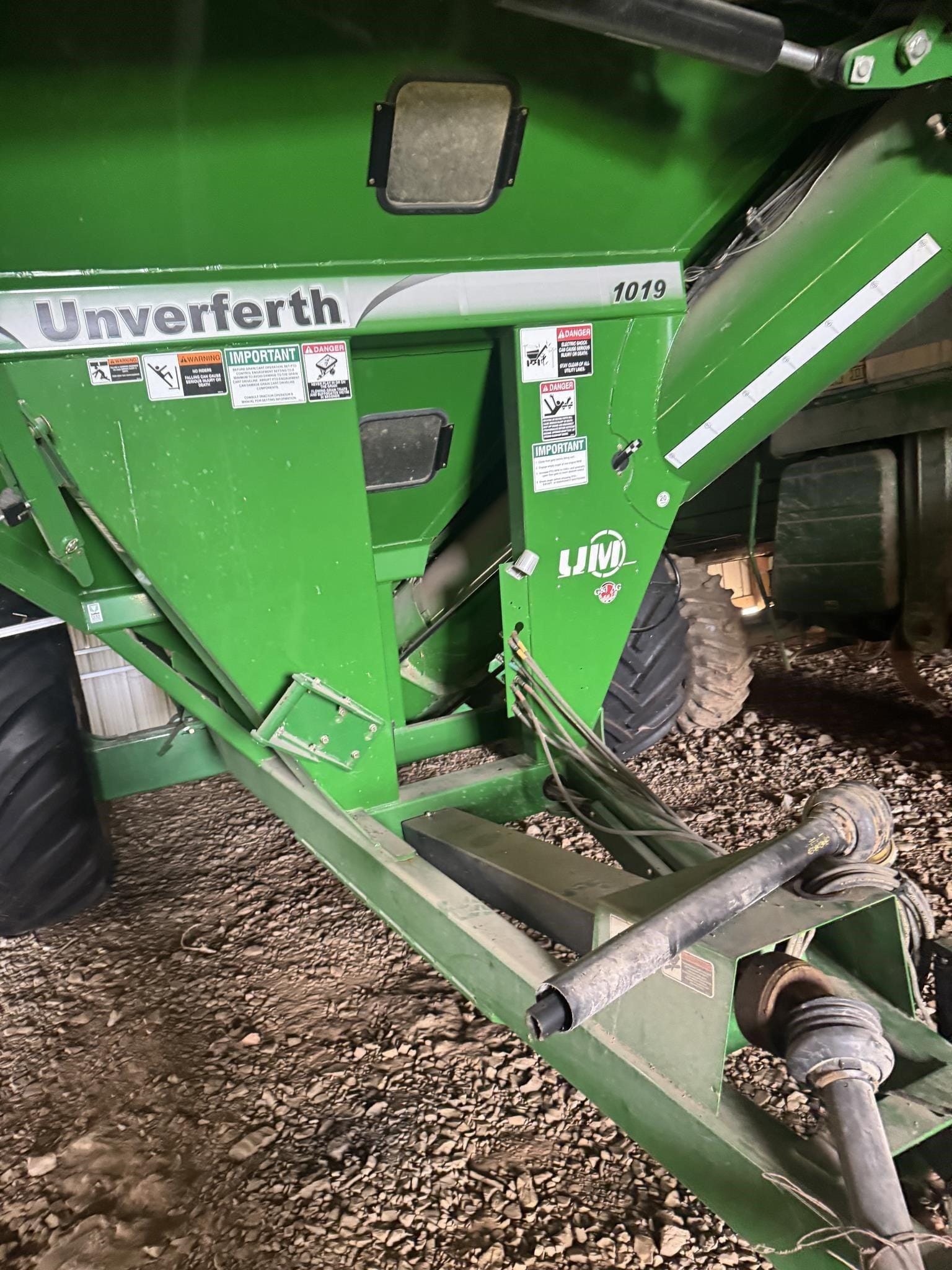 2021 Unverferth 1019 Equipment Image0