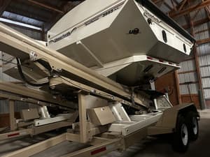 2021 Unverferth 3955XL Image