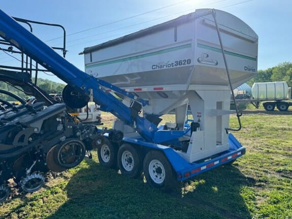 2021 Parker 3620 Equipment Image0