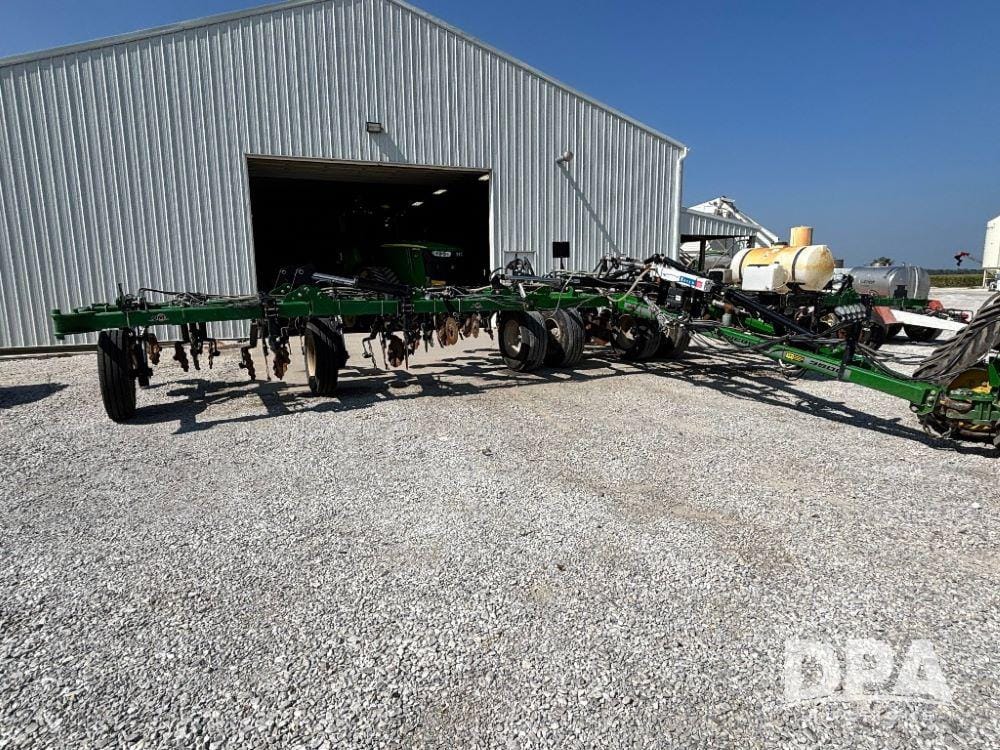 2021 Unverferth Renegade 3500 Equipment Image0