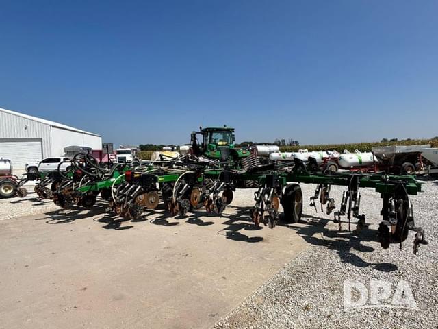 Image of Unverferth Renegade 3500 equipment image 4