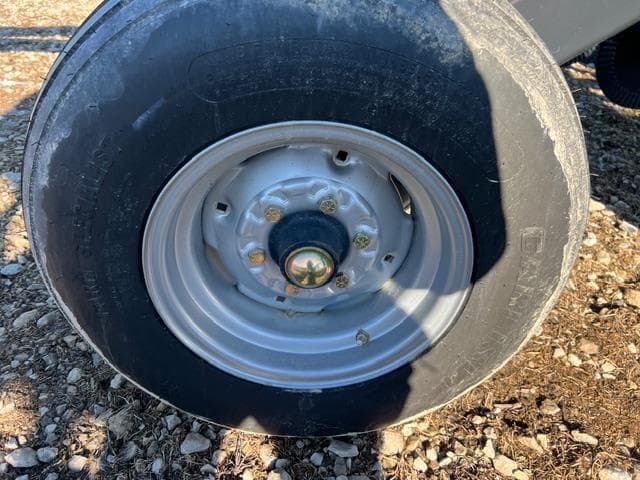 Image of Unverferth Zone-Builder 132 equipment image 2