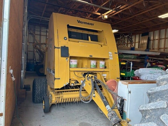 2021 Vermeer 504R Equipment Image0