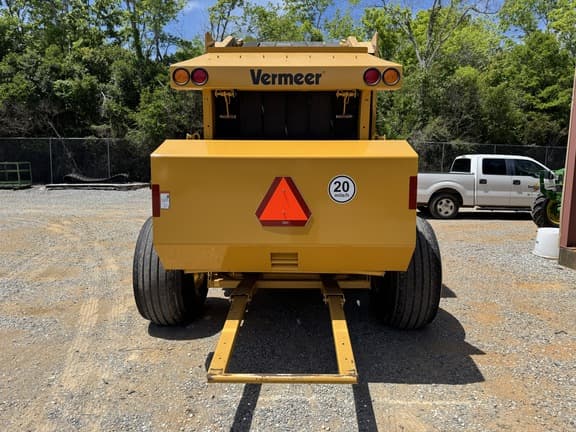 Image of Vermeer 604R equipment image 4