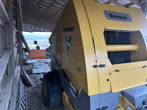 2021 Vermeer 604R Premium Equipment Image0