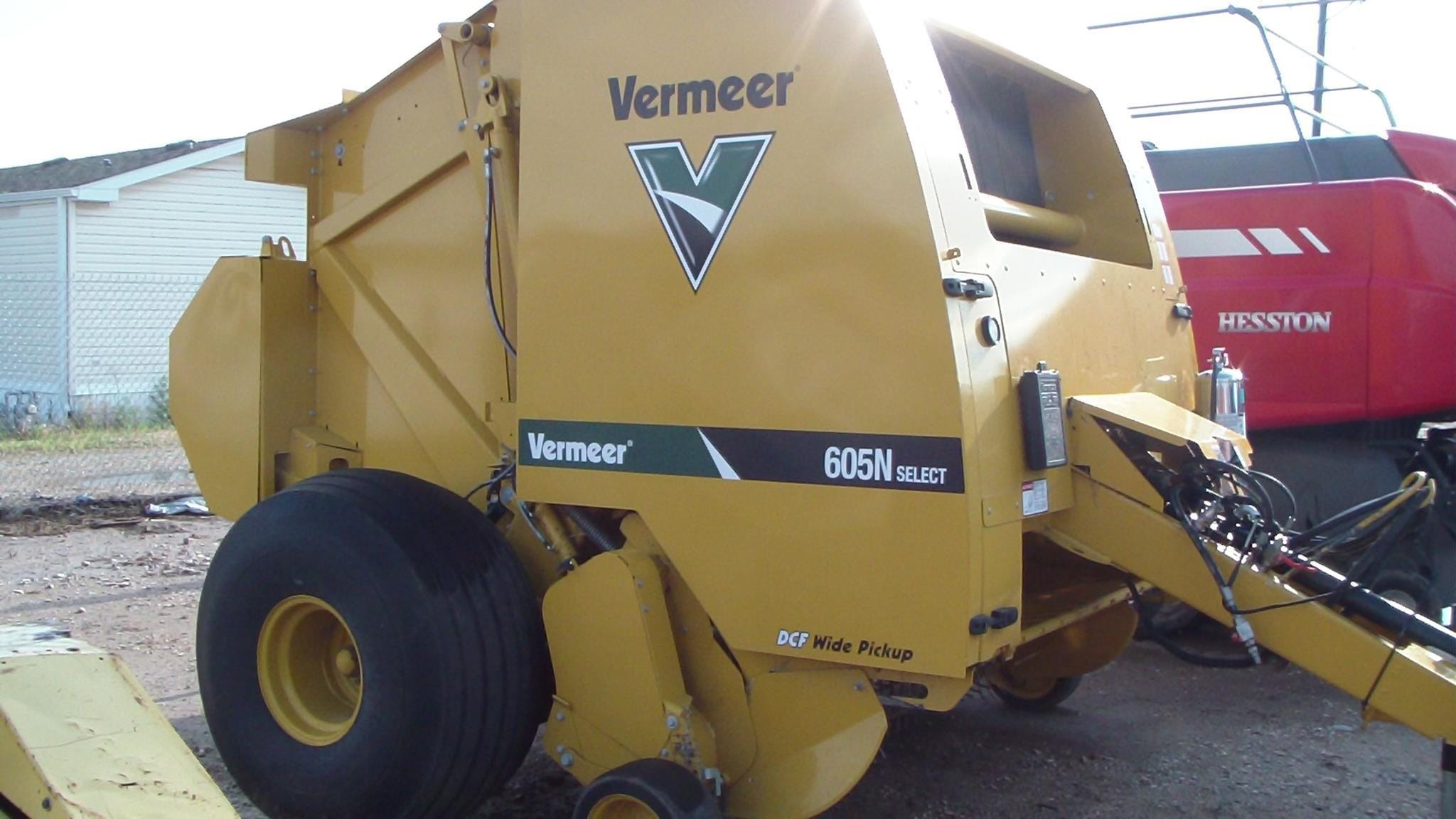 2021 Vermeer 605N Select Equipment Image0