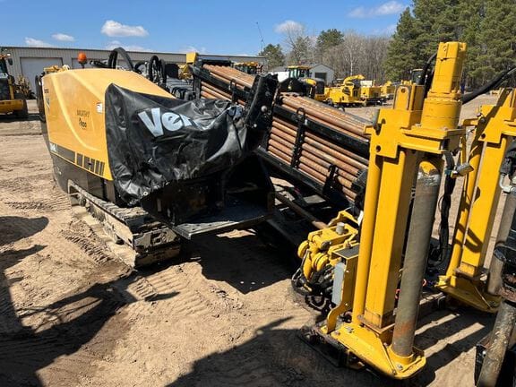 2021 Vermeer D24X40III Equipment Image0