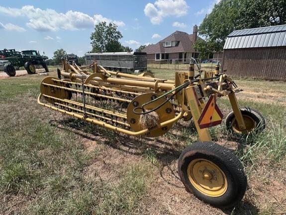 Image of Vermeer R2300 equipment image 2