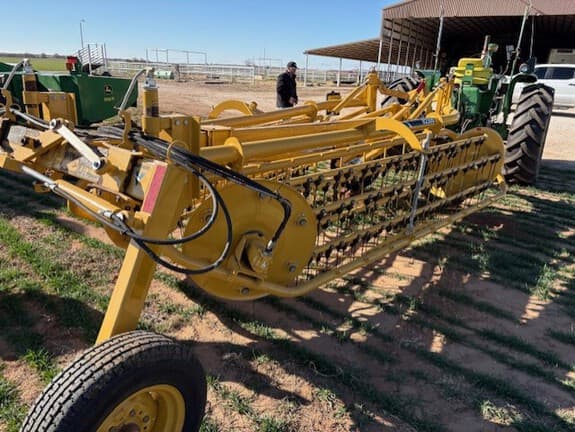 Image of Vermeer R2300 equipment image 2