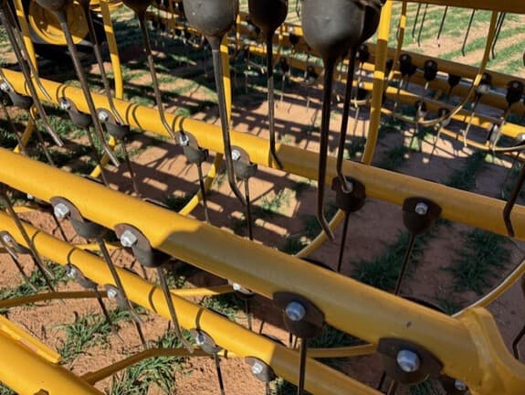 Image of Vermeer R2300 equipment image 4