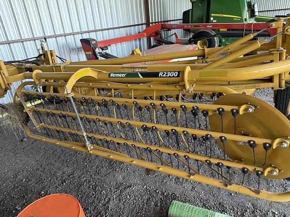 Image of Vermeer R2300 equipment image 2