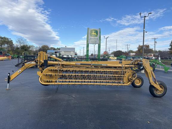 Image of Vermeer R2800 equipment image 4