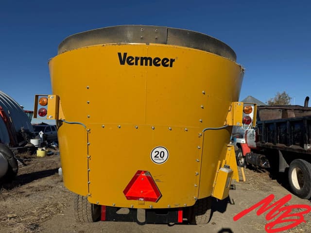 Image of Vermeer VT830 equipment image 3