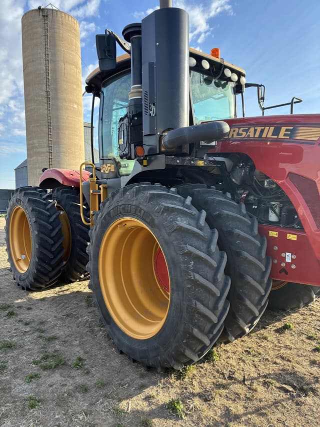 Image of Versatile 460 equipment image 1