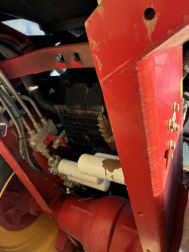 Image of Versatile 460 equipment image 4