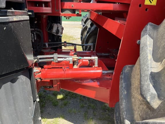 Image of Versatile 460 equipment image 4