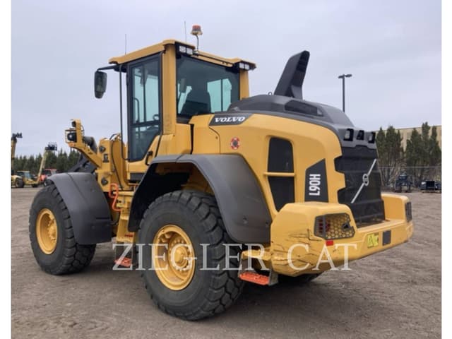 Image of Volvo L90H equipment image 3