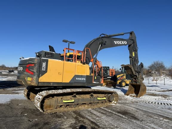 Image of Volvo EC200EL equipment image 2