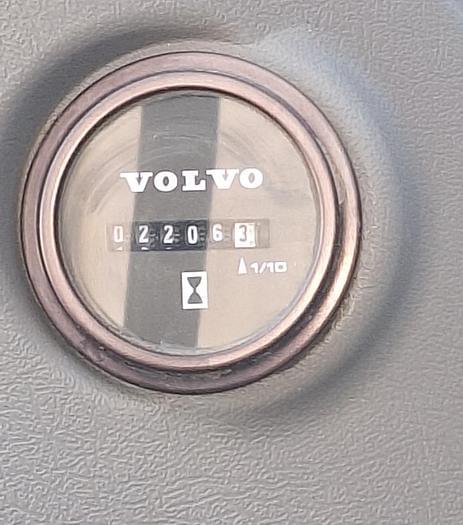 Image of Volvo EC250EL equipment image 4