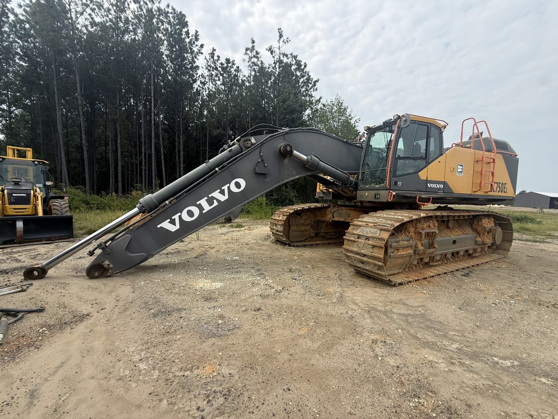 2021 Volvo EC75EL Equipment Image0