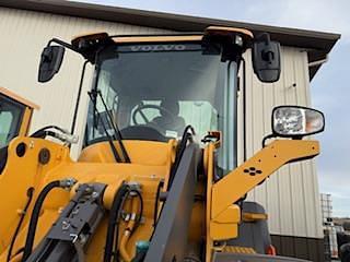 Image of Volvo L60H equipment image 2