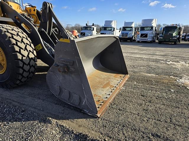 Image of Volvo L60H equipment image 3