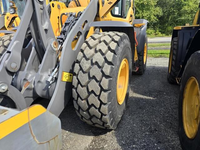 Image of Volvo L60H equipment image 2