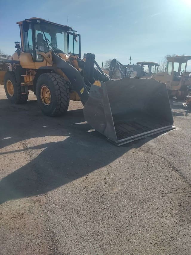 Image of Volvo L70H equipment image 3