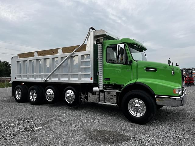 Image of Volvo VHD equipment image 3