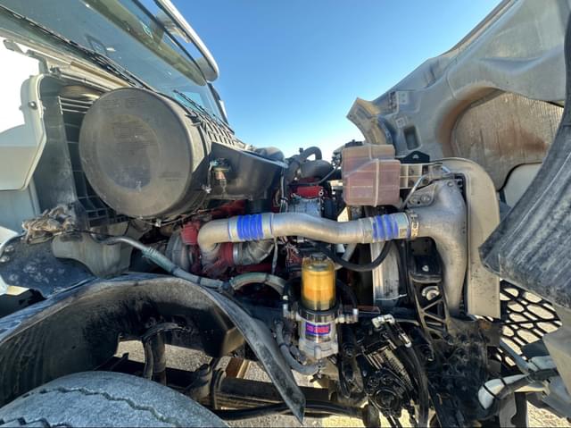 Image of Volvo VNL equipment image 2