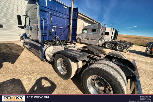 Image of Volvo VNL equipment image 2