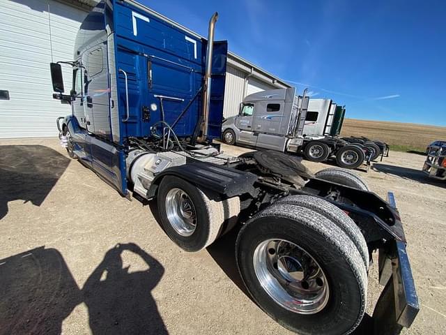 Image of Volvo VNL equipment image 2