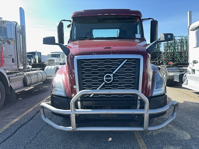 Image of Volvo VNL300 equipment image 1