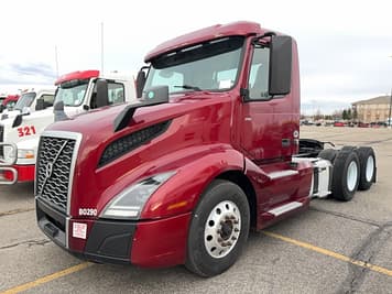 Main image Volvo VNL42T300