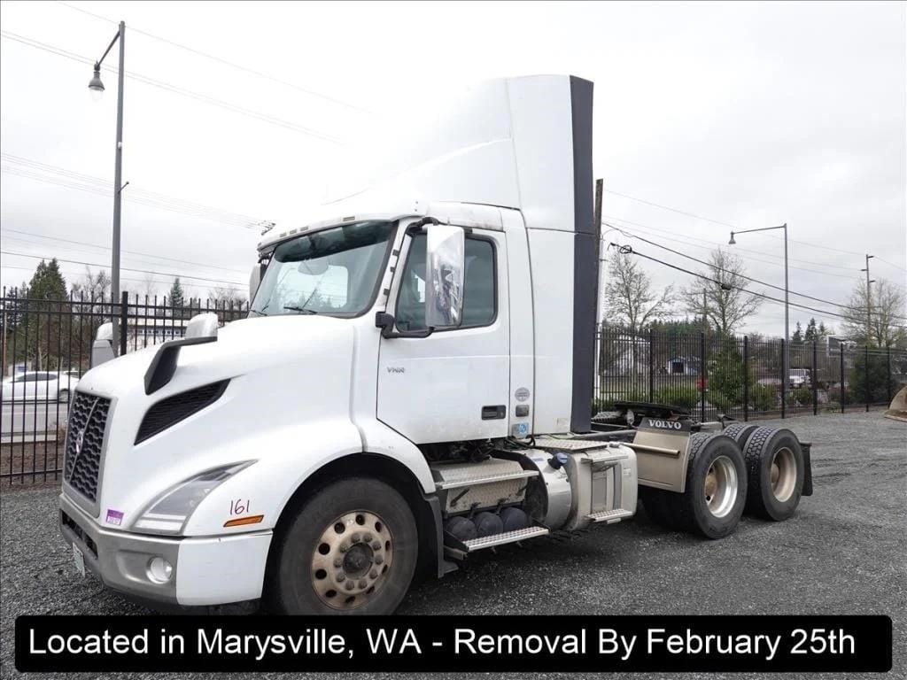2021 Volvo VNR Equipment Image0