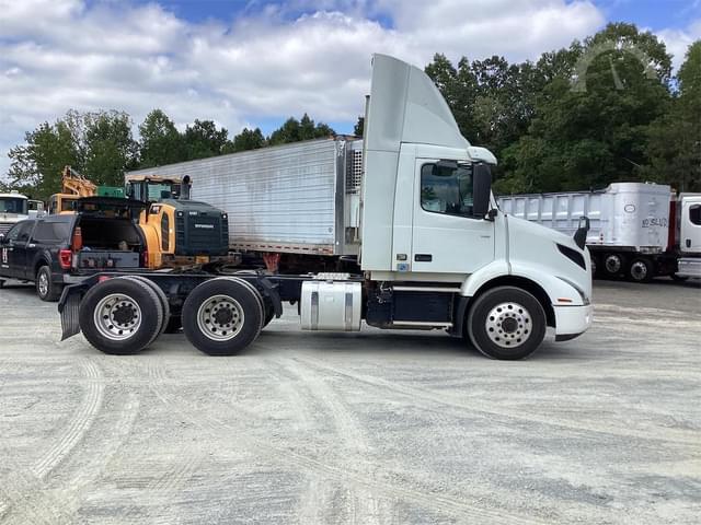 Image of Volvo D13 equipment image 3