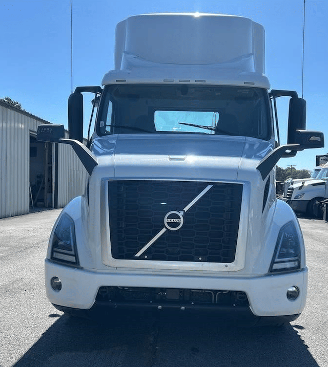 Image of Volvo VNR64T300 equipment image 1