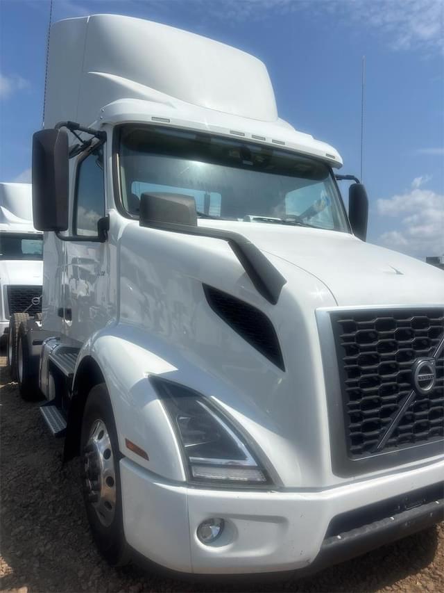 Image of Volvo D13 equipment image 2