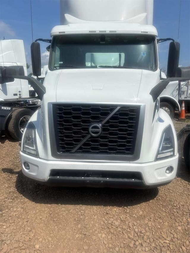 Image of Volvo D13 equipment image 1