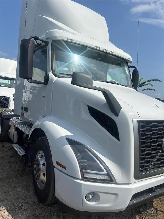 Image of Volvo D13 equipment image 2