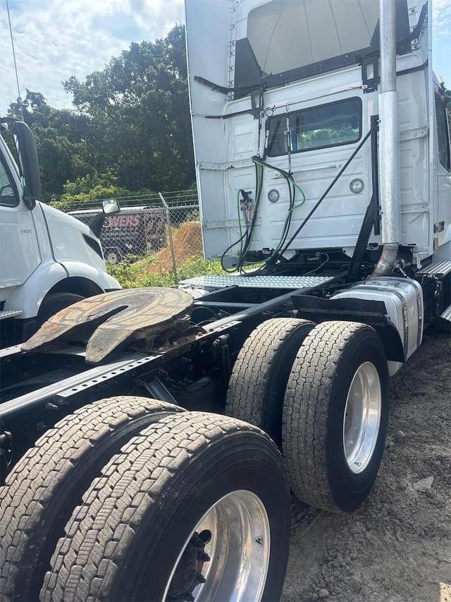 Image of Volvo D13 equipment image 4