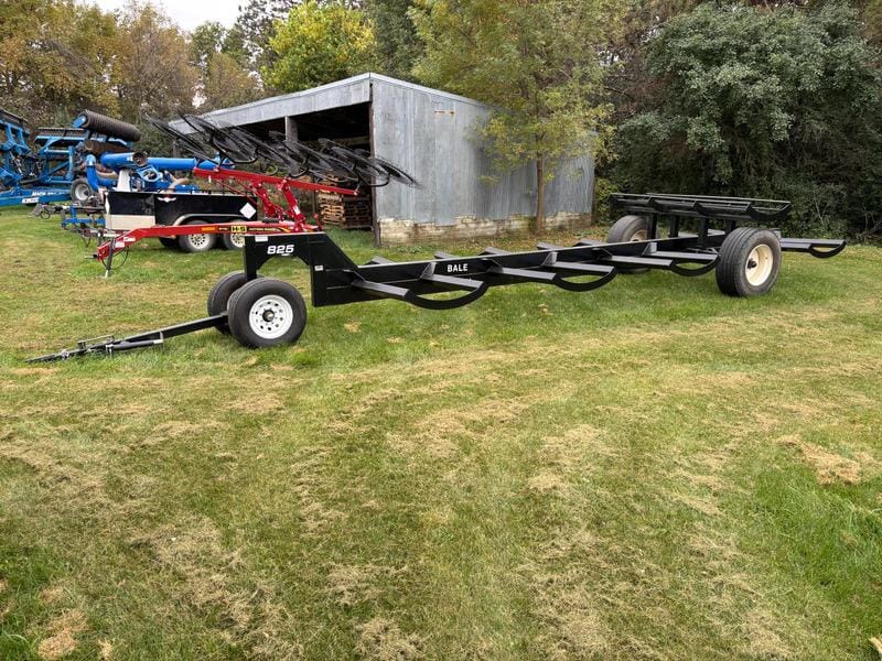 2021 West Valley 825 Equipment Image0