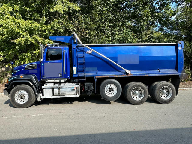 Image of Western Star 4700 equipment image 1