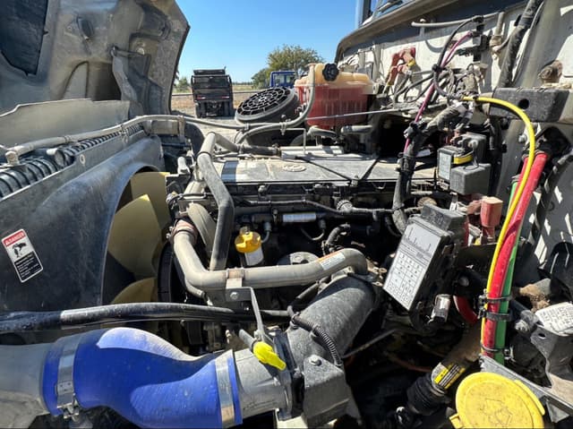 Image of Western Star 4700 equipment image 3