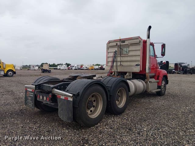 Image of Western Star 4700 equipment image 4