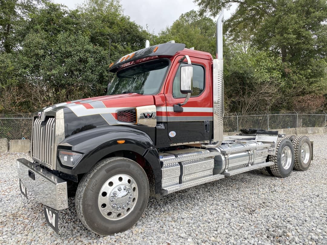 Image of Western Star 4900 Primary image