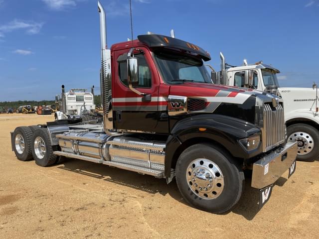 Image of Western Star 4900 equipment image 3